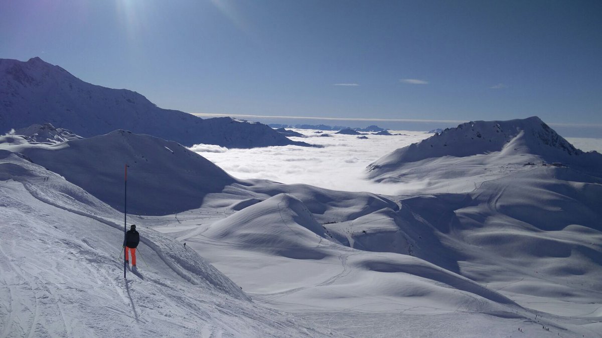 Live vanuit Les Arcs... 7 feb. 2018. Wat een dag, daar word je toch emotioneel van 😍 @LesArcs <a href="/ParadiskiResort/">Paradiski</a> #lesarcs #paradiski