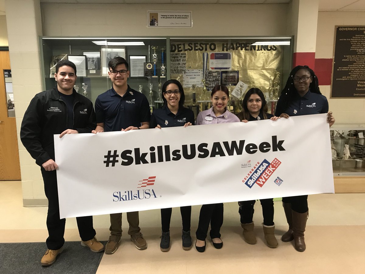 PCTASkillsUSA's tweet photo. Member our reach for SkillsUSA... Delsesto middle school! @PCTASkillsUSA @PCTAProvidence #SkillsUSAWeekChallenge https://t.co/1KfrP4iRMe