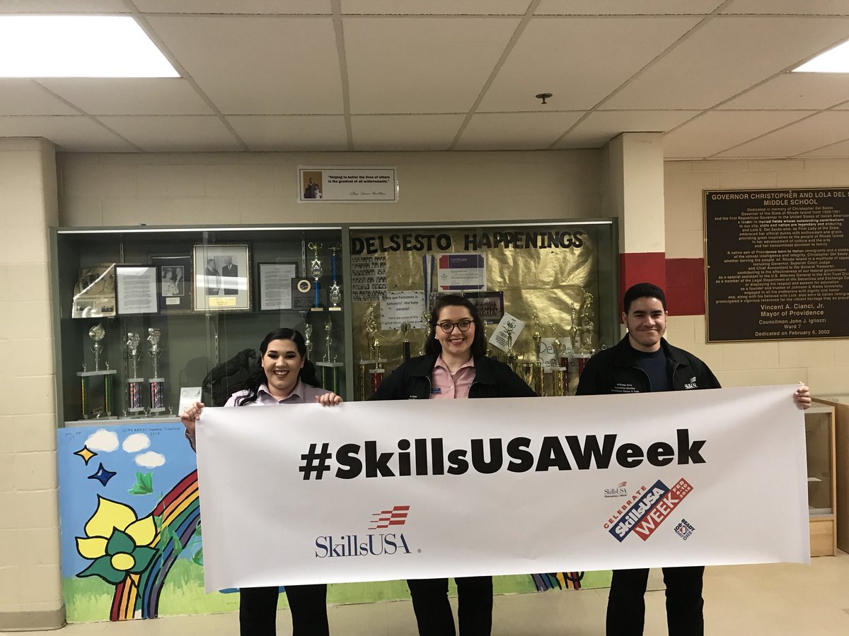 PCTASkillsUSA's tweet photo. Member our reach for SkillsUSA... Delsesto middle school! @PCTASkillsUSA @PCTAProvidence #SkillsUSAWeekChallenge https://t.co/1KfrP4iRMe