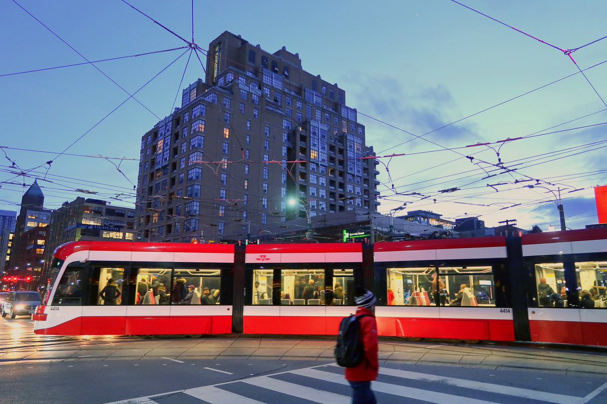 blogTO's tweet photo. Bombardier has a new plan to speed up #Toronto streetcar deliveries https://t.co/VxXD0P2D4g https://t.co/ajQkIrXdW6
