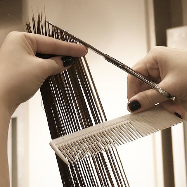 markgarrison_'s tweet image. A HAIRCUT is like a PUZZLE : Each Section Is Cut to Fit With The Next Section And The Next...Until All Fall Into Place To Create The Final Desired Style : such is life : One Day At A Time : “THINGS” PACIFY, but GOD SATISFIES: #faith #nofear #trusttheproc… ift.tt/2BK9Lh0