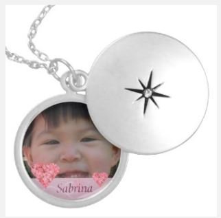 JanMarieCombs's tweet photo. These photo lockets are adorable! Nice Valentines gifts! #photolockets https://t.co/ZGnwshKalw https://t.co/w3O4V9QjXe