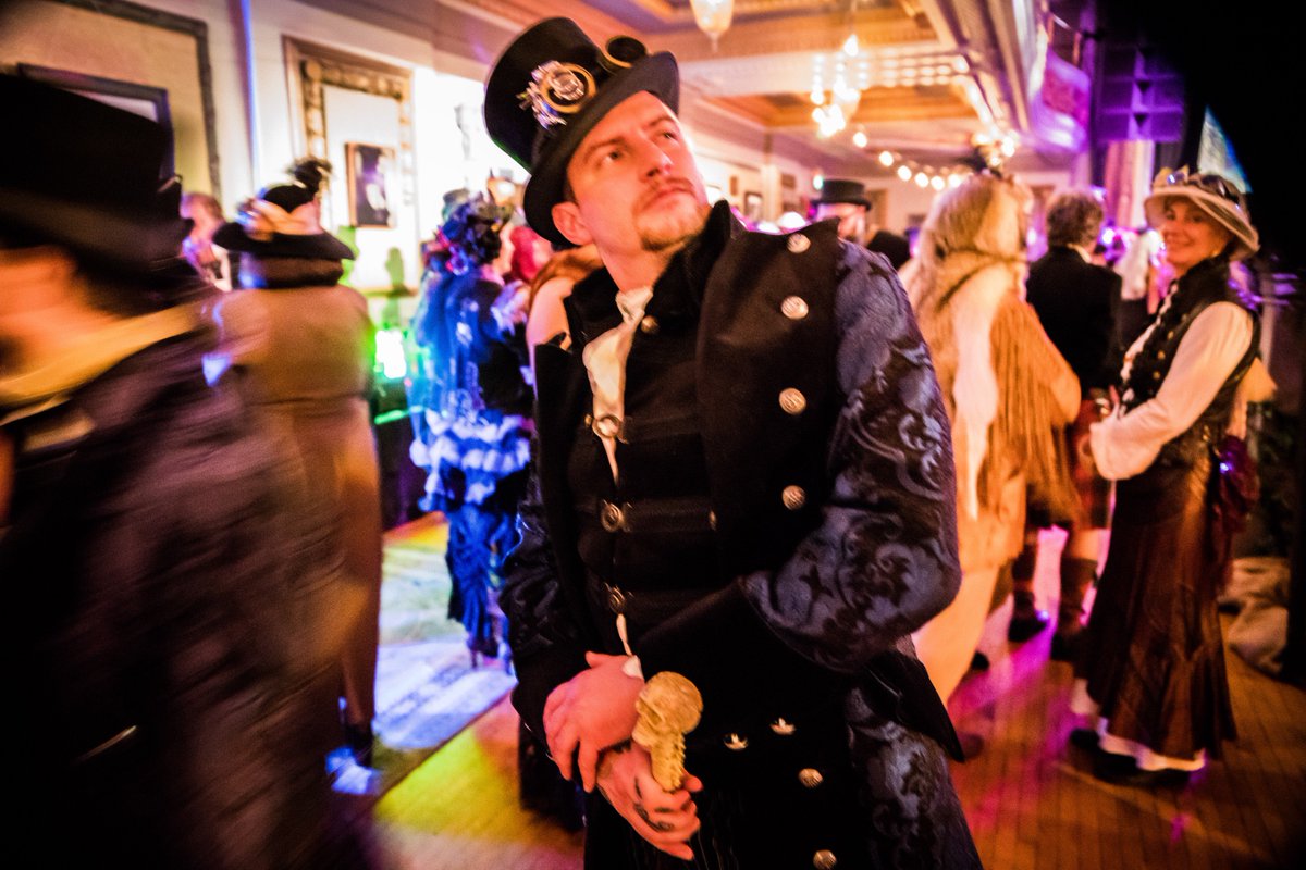Still need an Edwardian Ball ticket? Buy yours &amp; grab a fabulous hat 🎩 to complete your look. This Thurs 2/8 from 6-8pm <a href="/GoorinBros/">Goorin</a> at 7627 Melrose in LA will be offering **a 15% discount** to Edwardians, plus a chance to win accessories or even a FREE hat.