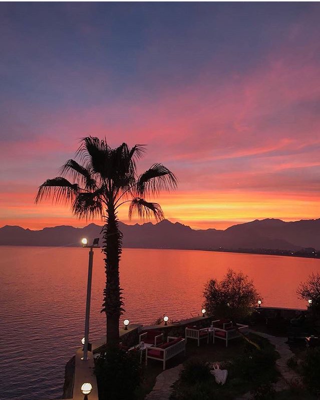 Antalya07_'s tweet photo. Kıskandıran Gün Batımı ☺️ https://t.co/OX2fFpezrp