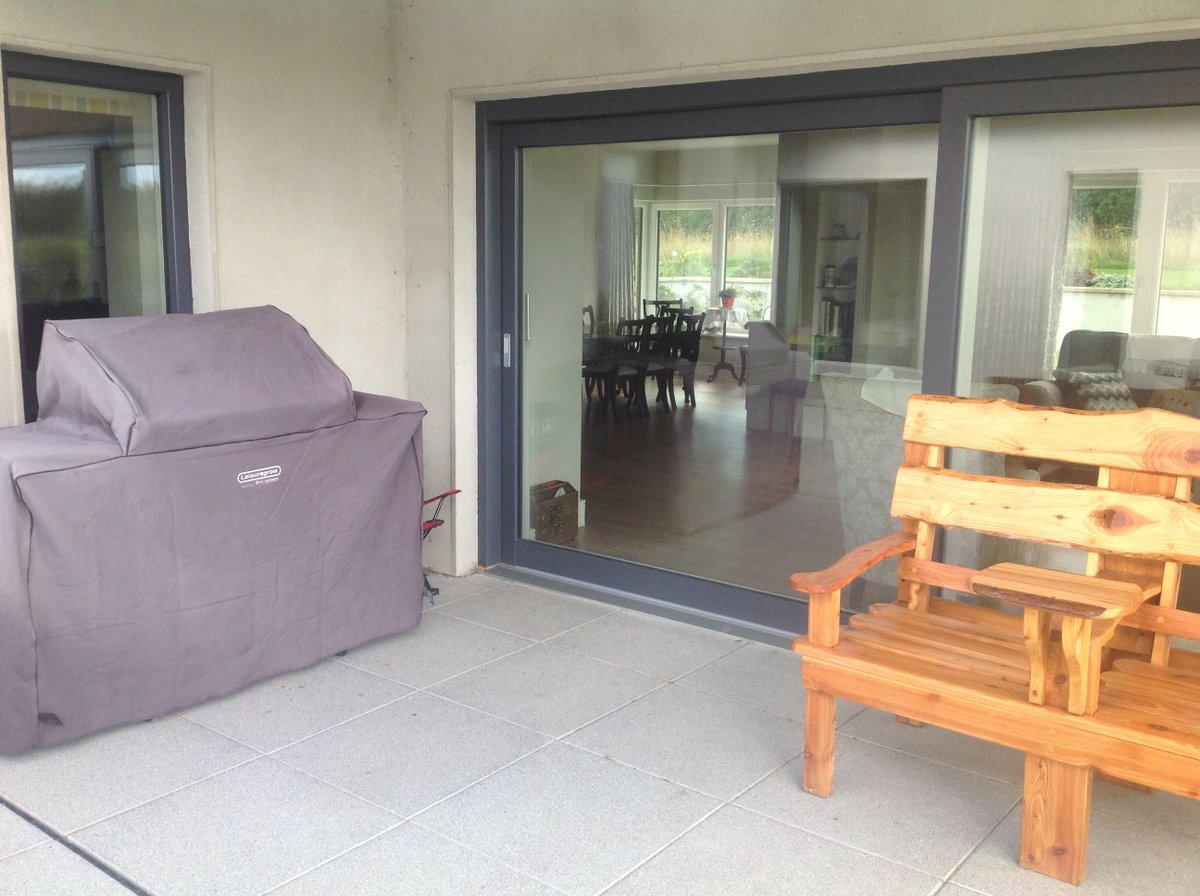 KBLowEnergyHome's tweet photo. #NIVEAU Alu Clad windows. Comforting natural wood inside, easy-to-clean, weather resistant aluminium shell outside. https://t.co/T5p9qsDbEV