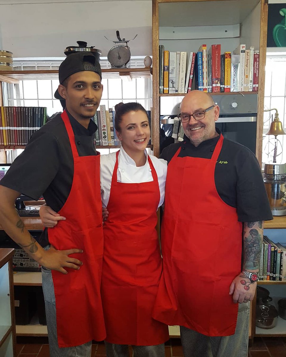 .<a href="/chefpeterayub/">Chef Peter Ayub</a> from <a href="/senseoftasteCT/">SenseofTasteSchool</a> joins us on @FFWDwithSean at 18:15 &amp; we're talking about Waterless Cooking! Every drop counts! #LetsEAT Cc @SeanLoots
