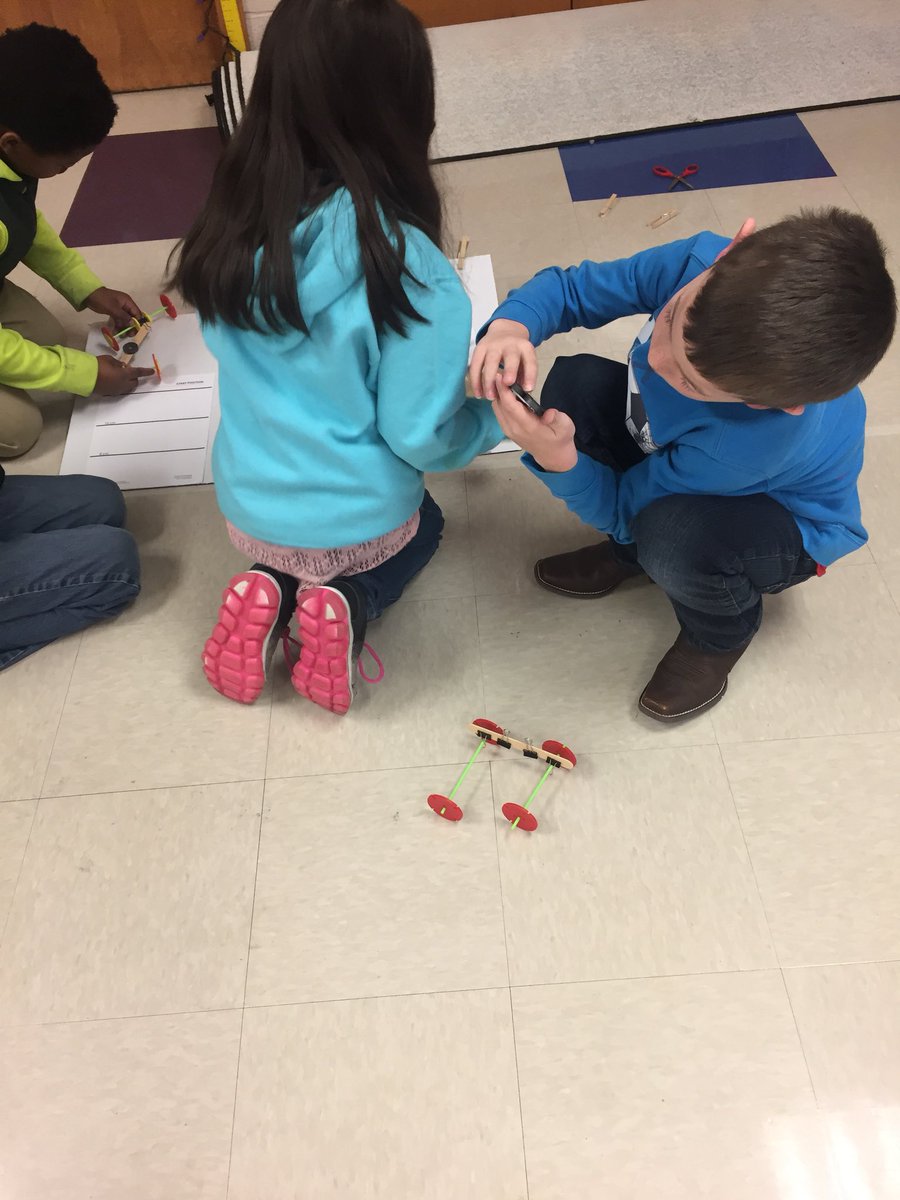 Using magnetic force to move our carts today! #FOSS475 #GallopWithTheStallions