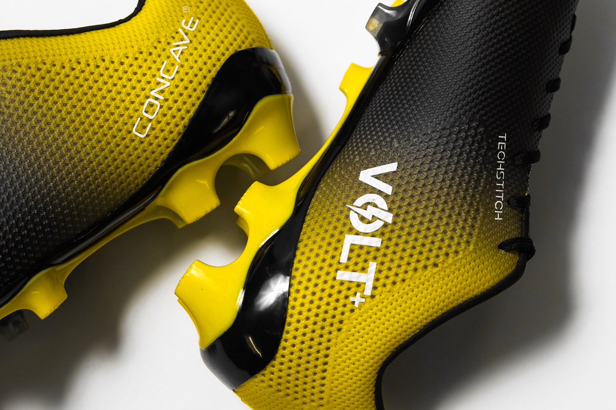 ConcaveFootball's tweet photo. Check out the guys over at @footballfashion and their write up on our latest VOLT+ upgrade and the introduction of #TechStitch. ⚡️

Click here: https://t.co/7IsLBAj4Qi

#NeonSurgePack 🐝 https://t.co/HUjwtqtLaD