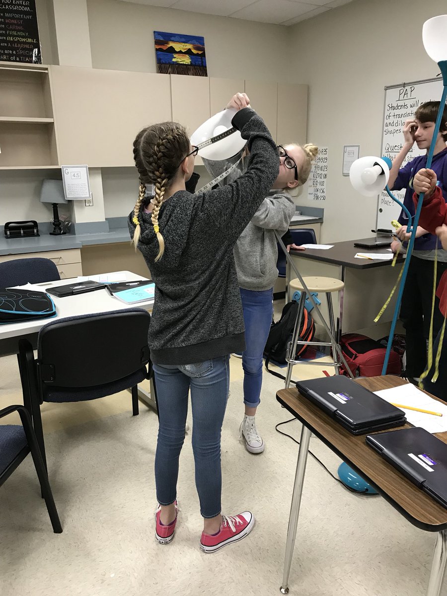 ms_haag's tweet photo. Investigating the relationship between circumference and diameter of circles! https://t.co/pGgDgEVC5e