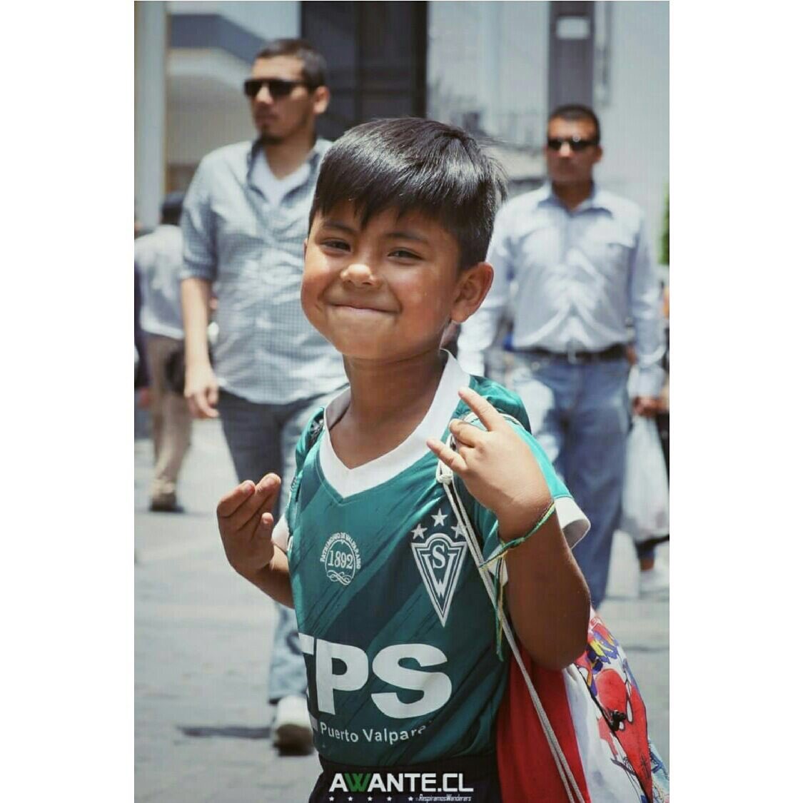 Oye <a href="/swanderers/">Santiago Wanderers</a> nosotros creemos que León se merece un premio. Llegó a Arequipa a dedo y celebró su cumpleaños viendo al decano. ¿Qué dicen?