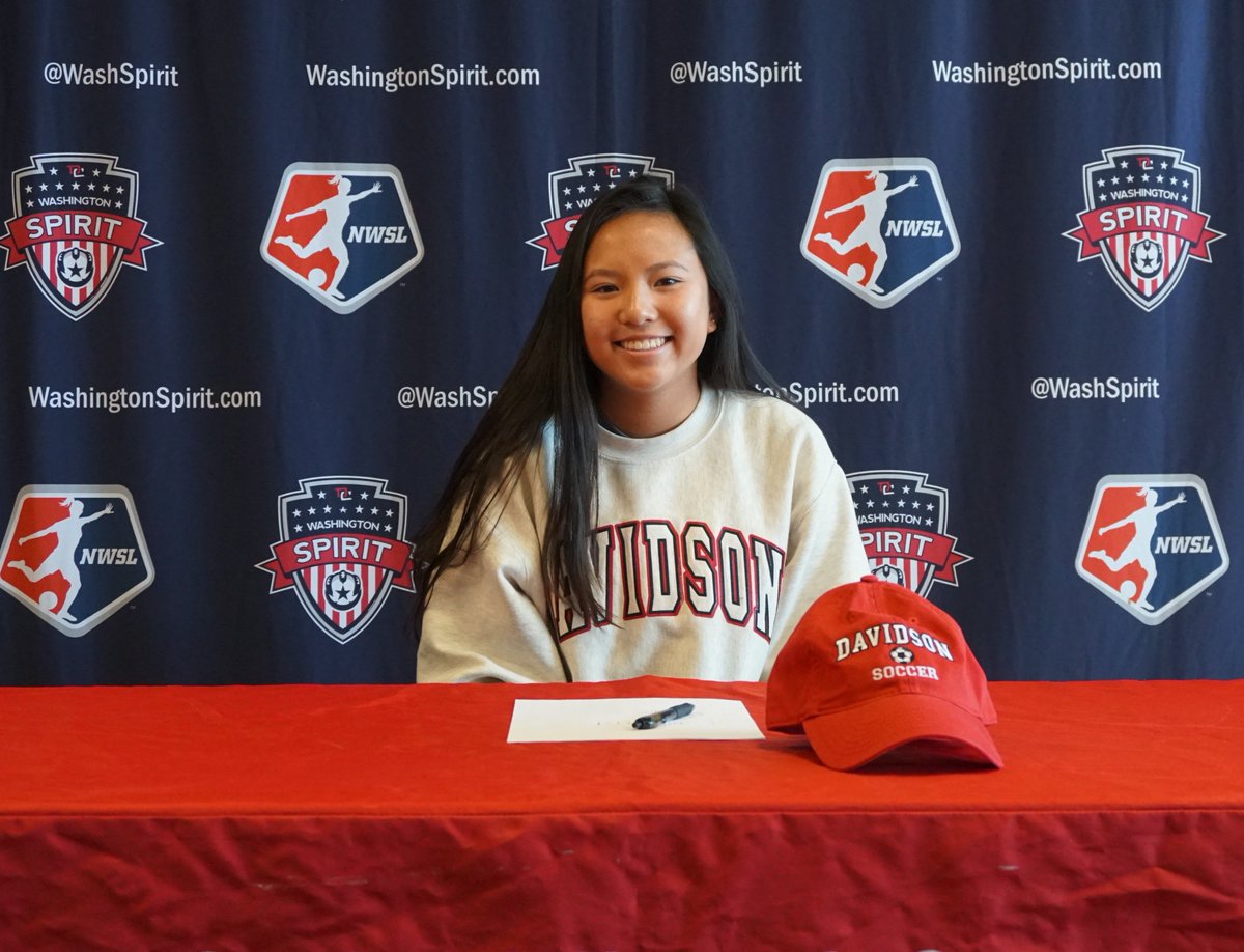 WashSpiritYouth's tweet photo. Congratulations @emma1299x on signing with @DavidsonWSoc!

📝Emma Nguyen ➡ Davidson College
#WeWill // #NSD2018 https://t.co/jnzCMNu0xL