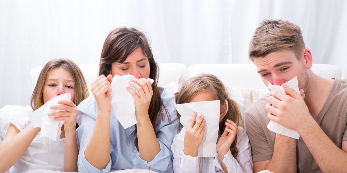 Allarme influenza in Europa La copertura vaccinale continua a scendere, a rischio soprattutto gli  over 65 dove si registra il 75% dei decessi.  E in Italia si è crollati  dal 66% di anziani vaccinati del 2009 al 49% del 2015. #Farmacistiitaliani #Farmacisti #Farmacista #Farmacia