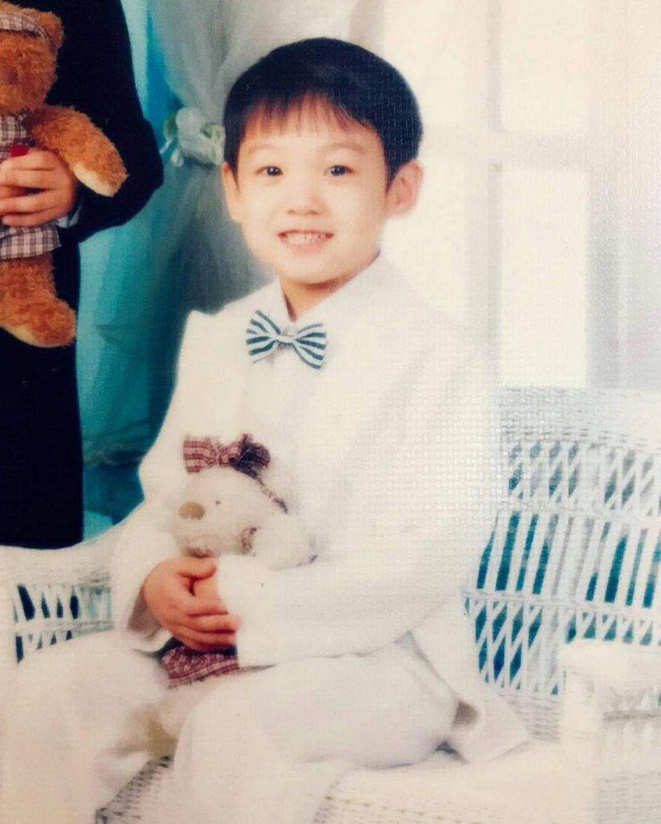 JK_Glitters's tweet photo. 아기때부터 인상좋았던 울 꾸기 ㅋㅋㅋㅋㅋ아기였을때나 지금이나 어쩜 이렇게 한결같이 존잘 호감형 ㅠ

Since JK was a baby, his face looked like he would leave good impression on everyone 😂😂😂 Some things never change. 

#BTSARMY #BestfanArmy #iHeartAwards @BTS_twt
JUNGKOOK DAY https://t.co/pjq0cyve5d