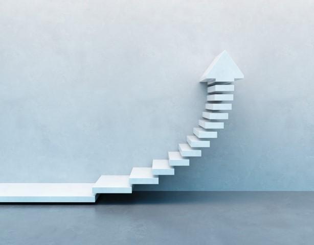 simonkucher's tweet image. Be honest: When you visit #McDonalds, are you opting for a small fry or a  large fry? Chances are, you decide to skip both &amp;amp; opt for a medium. This is a common tactic of #behavioralpricing. Read about how #B2B &amp;amp; #B2C companies can implement this: bit.ly/2shAJsy