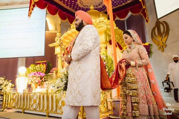 Event_Newz's tweet photo. .@TheWeddingSalad Captures Harpreet – Japinder’s Extravagant Dream @Wedding in #Dubai! 
https://t.co/rYADw97c8x

@PalazzoVersace1 #DarSaraHighFashion @MMalhotraworld @Sophie_Choudry @meetbros @weddarazzifilms @djshadow @DJ_HANI_DUBAI 
#Events #Social #EventProfs #EventNewz https://t.co/FLxUO2OPx6