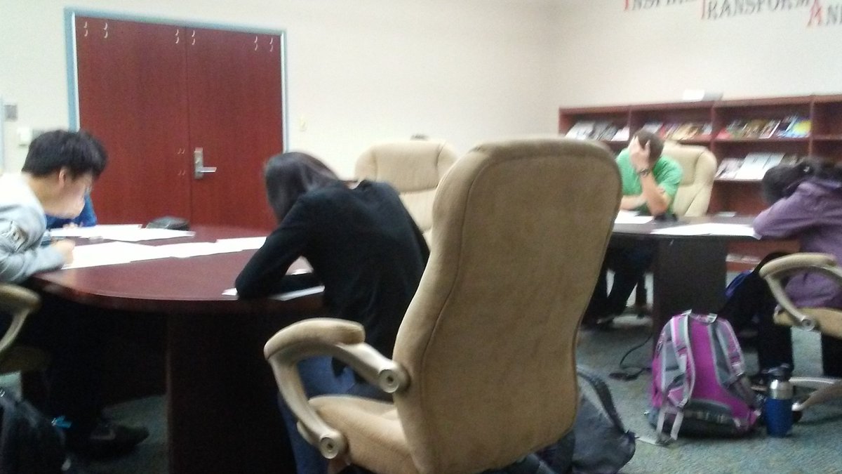 MrLewisNOHS's tweet image. #mathtitans hard at work on AMC #americusthisweek #nohs