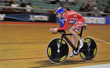 Delighted to welcome multiple Paralympic &amp; World Gold medallist <a href="/darrenkenny/">darrenkenny OBE</a> co-founder <a href="/estrellabikes/">Estrella bikes</a> to #ChaseTheSun 2018 mailchi.mp/7529e0da1a0b/l…