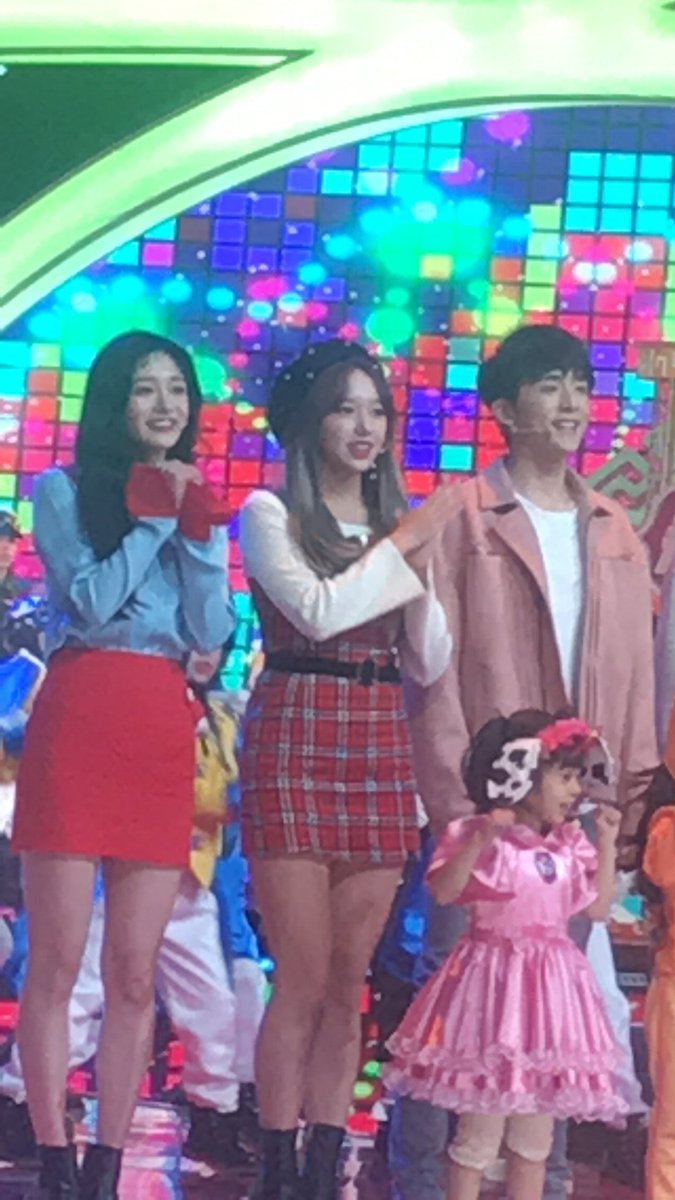 lubby1007's tweet image. emmm……比去年晚会的造型……好看太多了😘😘😘
#程潇 #CHENGXIAO #성소