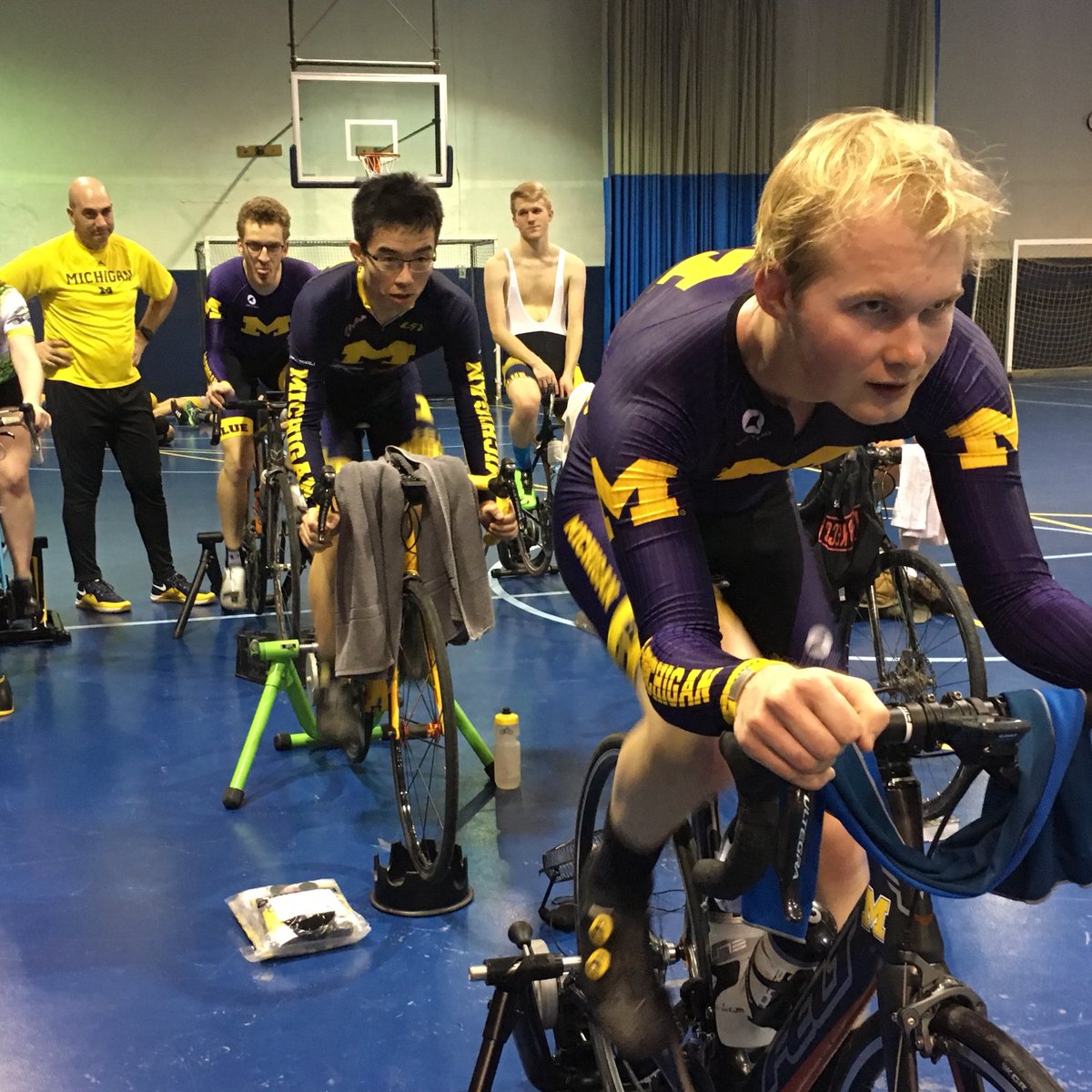 MCycling's tweet image. Working on those marginal gains last night at trainer practice 😜