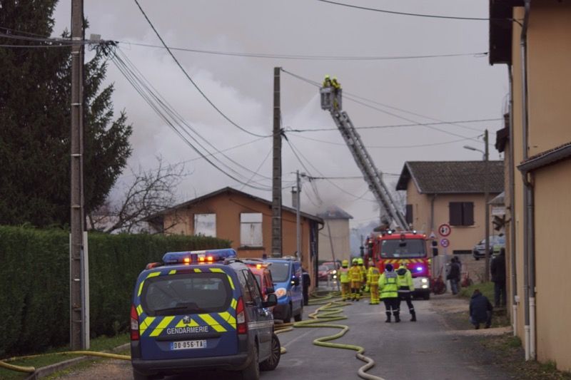 #Mâcon-Infos
LA CHAPELLE DE GUINCHAY : Un atelier de restauration de meubles part en fumée
Toute l'info ici
buff.ly/2nJkEHl