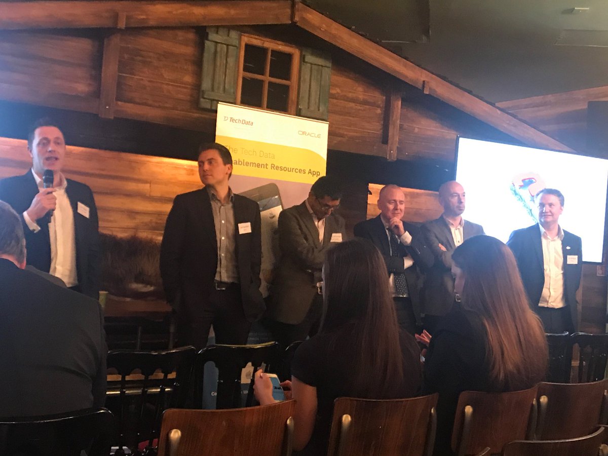 TDSYNNEX_UKORCL's tweet photo. @oraclepub18 question time means the bar is almost open. THANK YOU to everyone that attended today #TechdataAS https://t.co/14EqBcT7sD