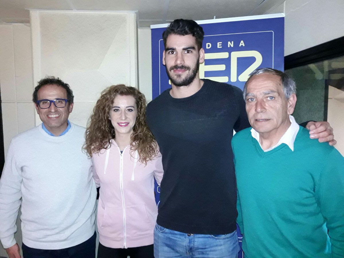SERDeportivosZA's tweet photo. #AUDIO | Hacemos un apunte de las cuentas del Zamora CF y como cada miércoles, analizamos la actualidad del @BalonmanoZamora Zamora con @antoniosemura , @PaulaLorenzo87 y un invitado de excepción el jugador de cuadro zamorano Adrián @PrietoAdri https://t.co/U7otoW1W14