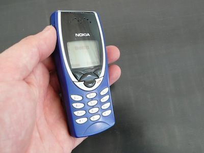 Нокиа маленький телефон. Нокиа 8210. Маленький нокиа 3310. Нокиа тел 8210. Nokia 8210 синий.