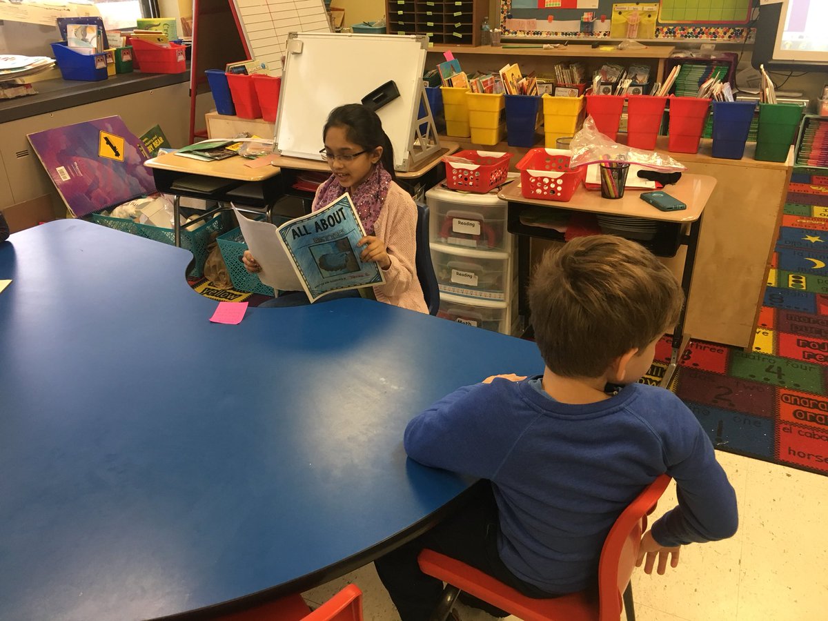 CardosoTeaches's tweet photo. 5th graders sharing their writing with first graders! #mlkedison #edisonk12 https://t.co/MxkMieFmCZ