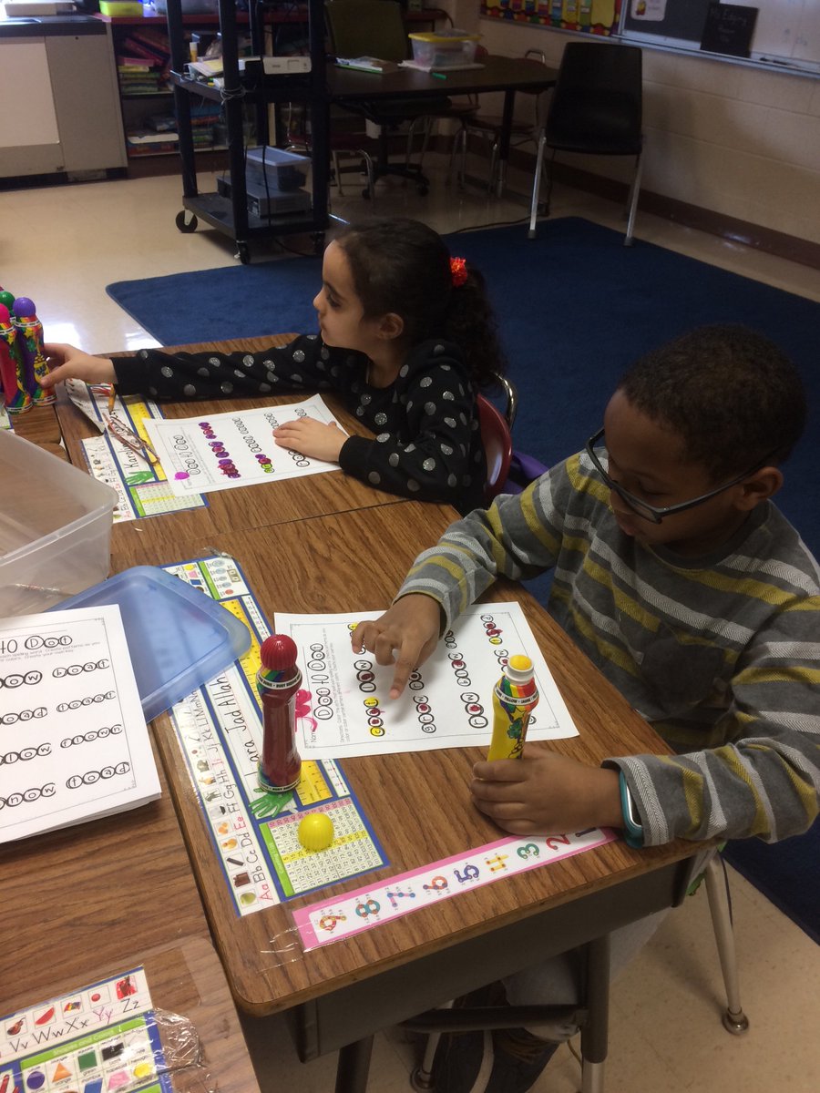 TEdging's tweet image. My little ones were so engaged and excited with their news centers! Thank you to the Curriculum Dept for your help! #D109Pride😄