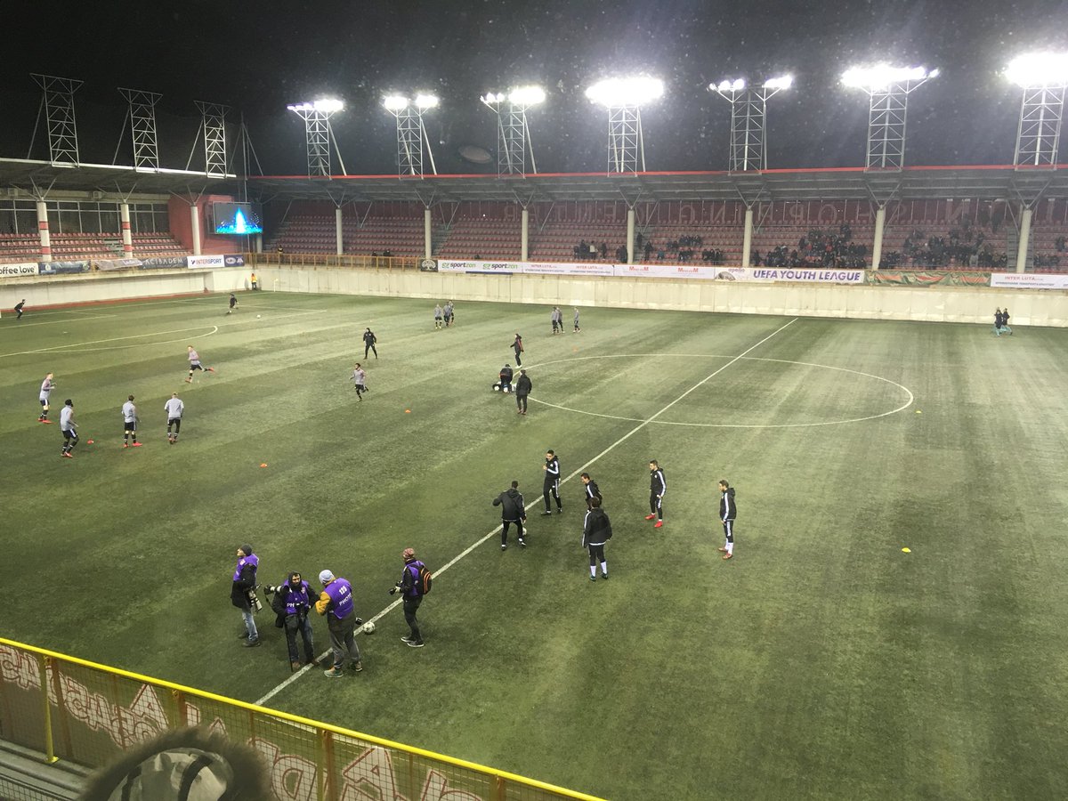 The Reds U19s face Serbians FK Brodarac in the UEFA Youth League tonight... the artificial pitch is on top of a shopping centre! #mufc #UYL