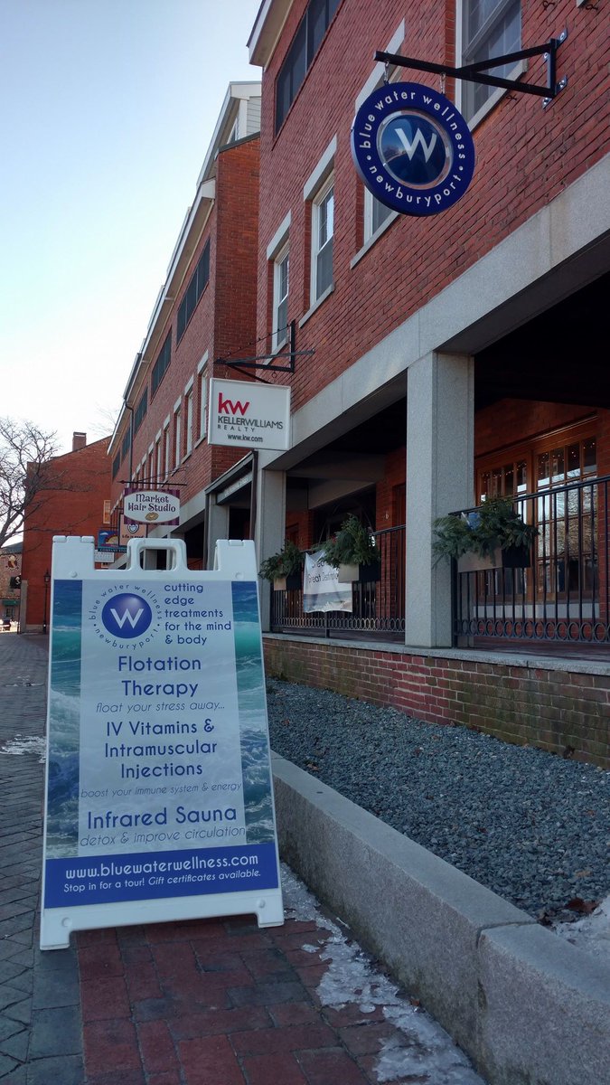 UCSAINTL's tweet photo. Sidewalk boards help bring awareness to your business! Let us know if you need help creating better signage to bring people in. #WeMadeThis

And make sure to check out the awesome services at Blue Water Wellness - the flotation tank is relaxing and fun! #NewburyportMA https://t.co/C8Fcz9xdMe