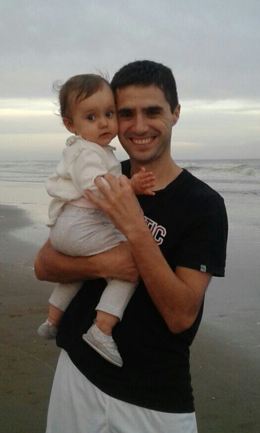 MaxiLevo's tweet photo. Feliz 1er Añito Princesita mia!.. Nos llenas de amor y alegria.. Que seas feliz hoy y siempre!!!.. Te Amamos!.. https://t.co/Y2OoxU1VzF