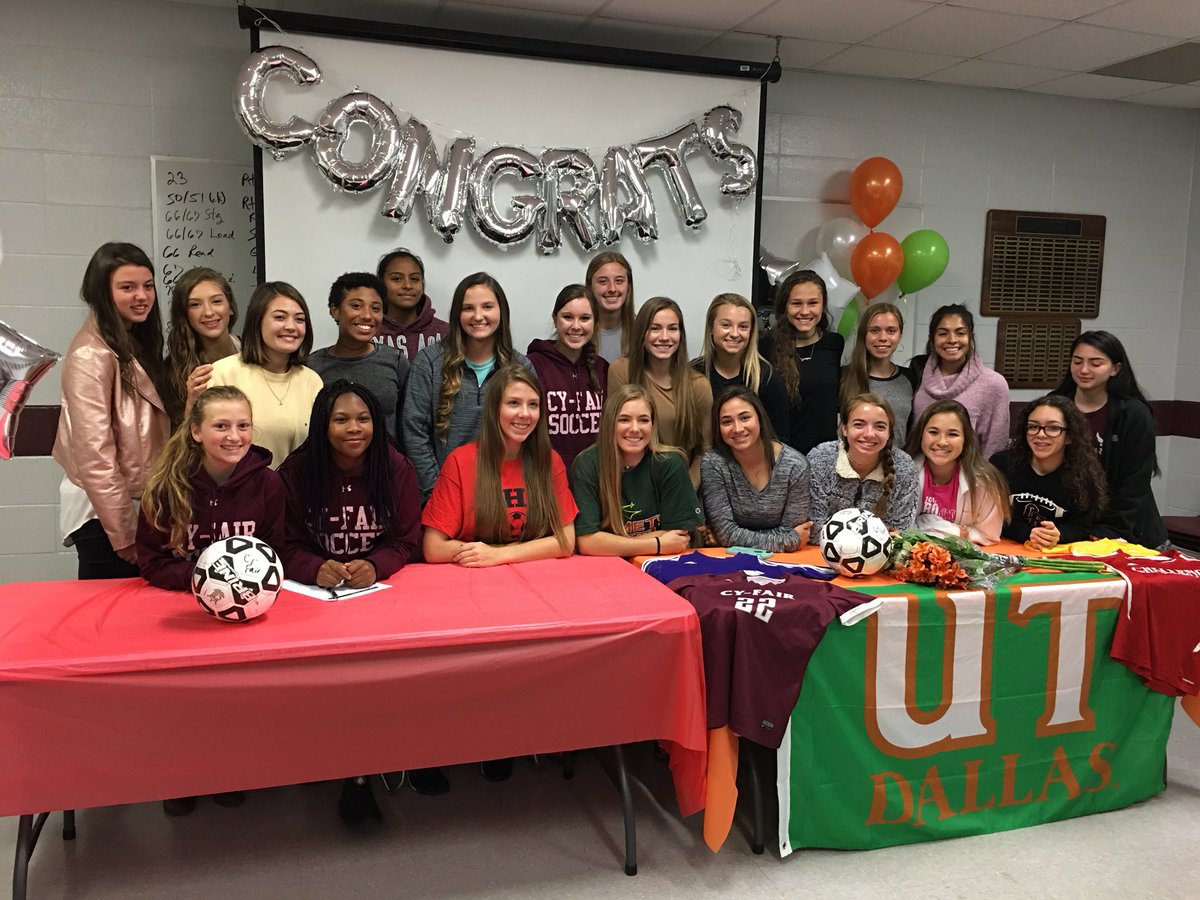 BFNDGirlsSoccer's tweet photo. It’s signing day for two remarkable young ladies. Ashlyn Sims will be playing soccer at UT Dallas and Hayden Jenner at U of H in Victoria. Way to go girls! All your hard work paid off. Congratulations!! https://t.co/qHOF6bUq1K