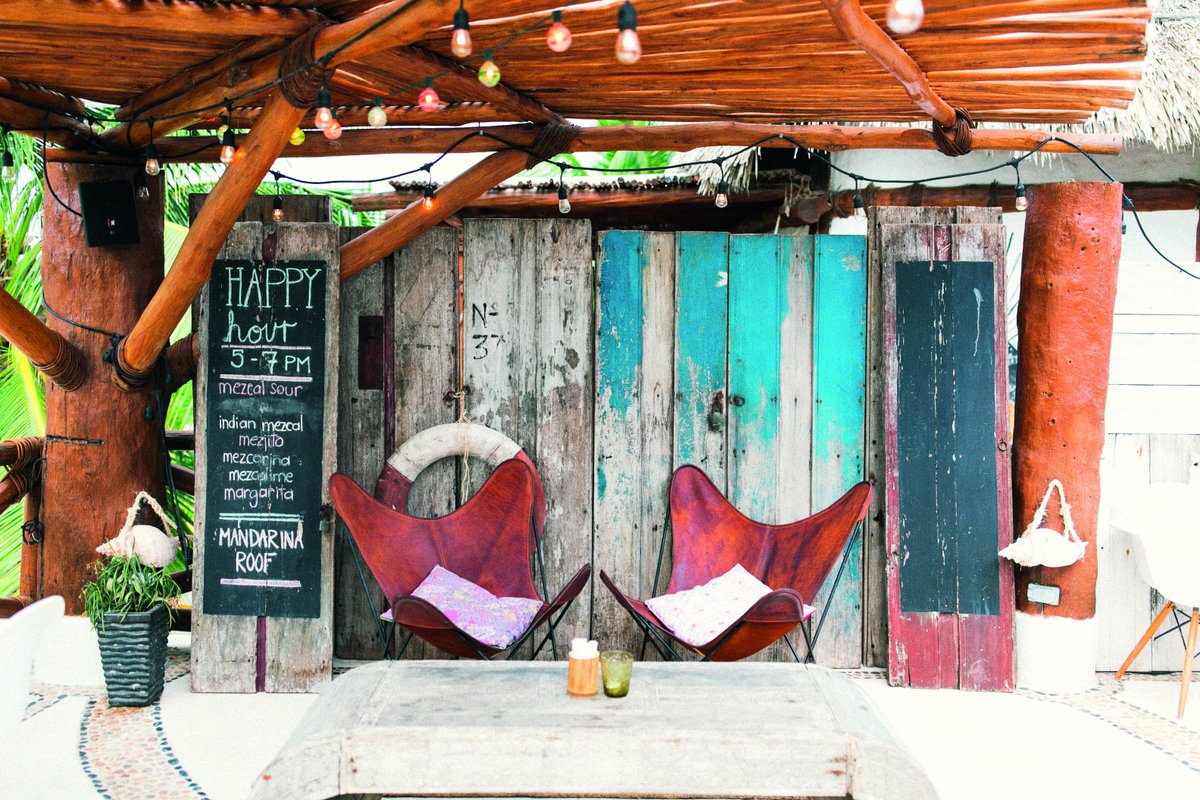FMSGlobalMedia's tweet photo. #Happyhour starts at 5pm at #CasaLasTortugas on the #Mexican island of #Holbox and you’ll find us #relaxing here! Photo:
@HolboxHotel #hotel #spa #luxury #Mexico #sunseeker https://t.co/q3nW1gtzPk
