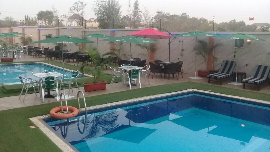 grandpelahotels's tweet image. Sun setting over our pool this evening! 

See you soon for our pizza buffet 🍕 

#GrandPela #Unmatchedexperience