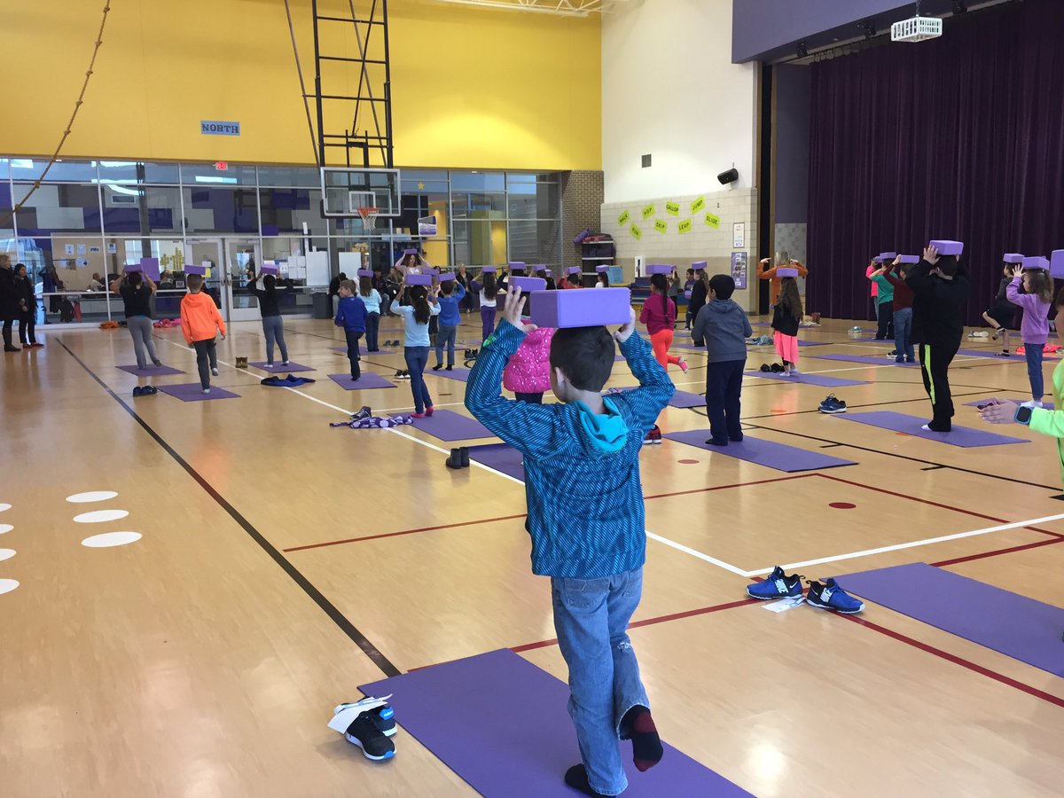 MrsBelksClass's tweet photo. STEAM day @ColtElementary Yoga &amp; Dottie the Dairy cow were just a few of our activities today!! https://t.co/AqmJsPetnz