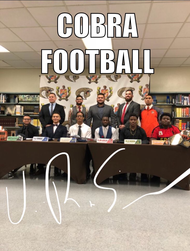 coach_vic35's tweet photo. Committed! To keeping dreams come true! Proud of these guys! #cobrafootball #strikefast #coachvic #OG22 https://t.co/SHEbgKXyAA