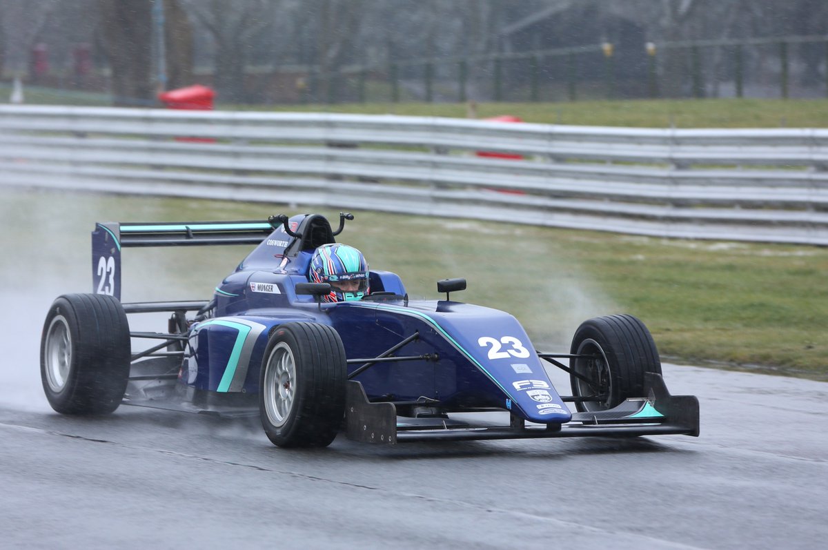 autosport's tweet photo. 📸 of @BillyMonger's BRDC British F3 test with @CarlinRacing 🙌🏼 https://t.co/es4f7osNoZ