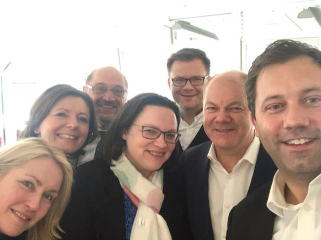 Elke_Ferner's tweet photo. Die SPD schreibt Geschichte: Andrea Nahles soll die erste Frau an der Parteispitze werden. Ich freue mich riesig! https://t.co/G205t80s94
