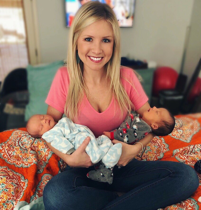 ccummings04's tweet photo. my new fav twins are finally here!! congrats colie &amp; brandon! 💙💙 https://t.co/tjvLU5Na5v