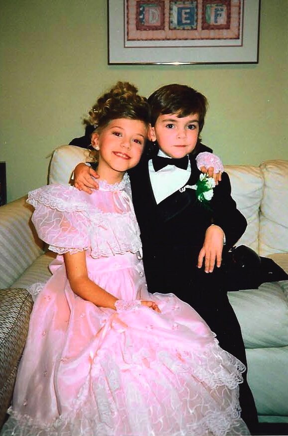 Michael_Nunes's tweet photo. @JodieSweetin hey, I was the actor who played cousin Howie in the wedding episode of Full House. I just found an old photo of us, and thought you might like to see it. Congratulations on all of your success! Thank you for all the memories, and entertainment! https://t.co/4eUPNhrWTt