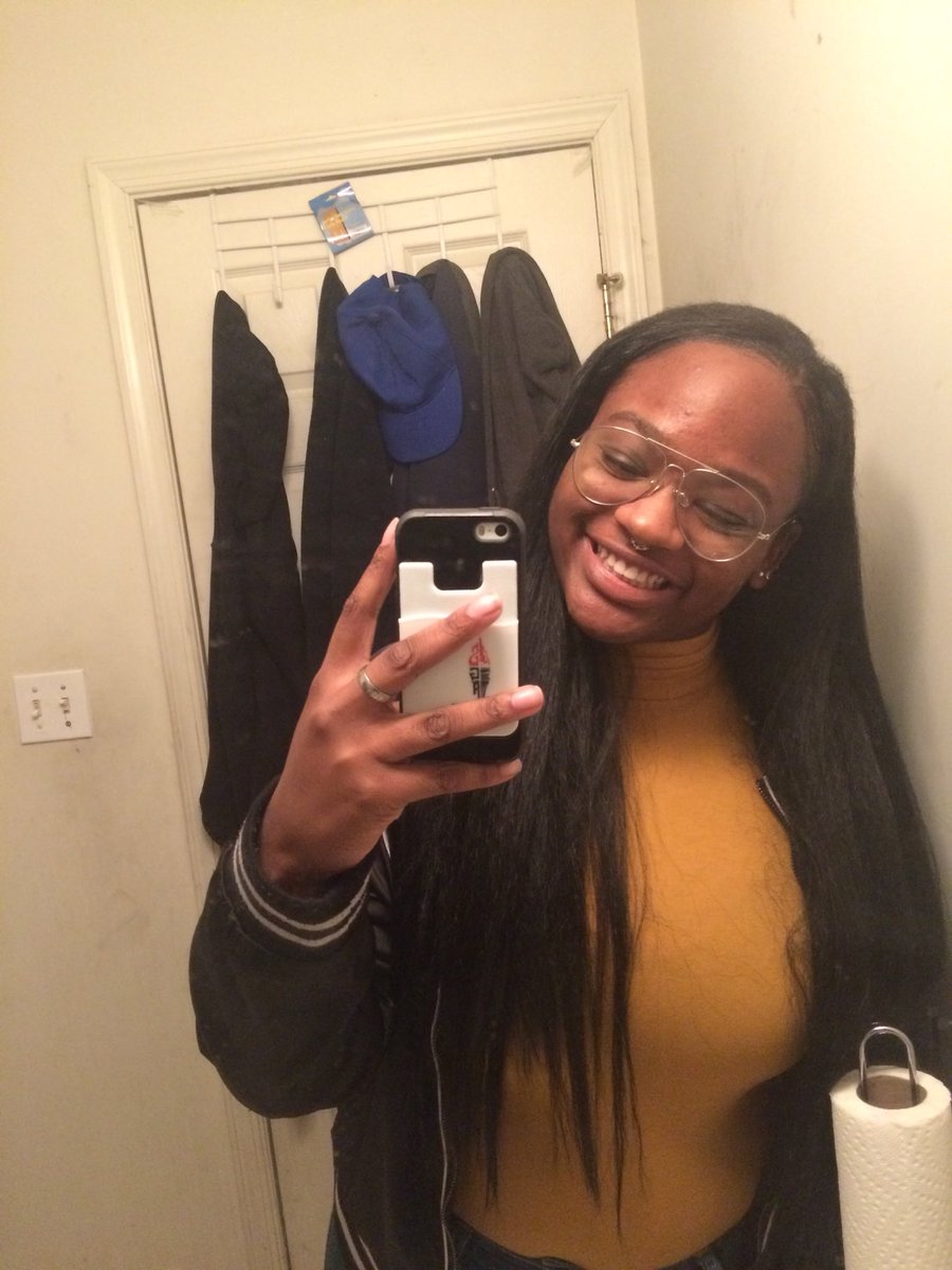 princesskyvea's tweet photo. i’m always cheesin 😁🧡#BlackWomenSmiling https://t.co/lzN7HTrrVn