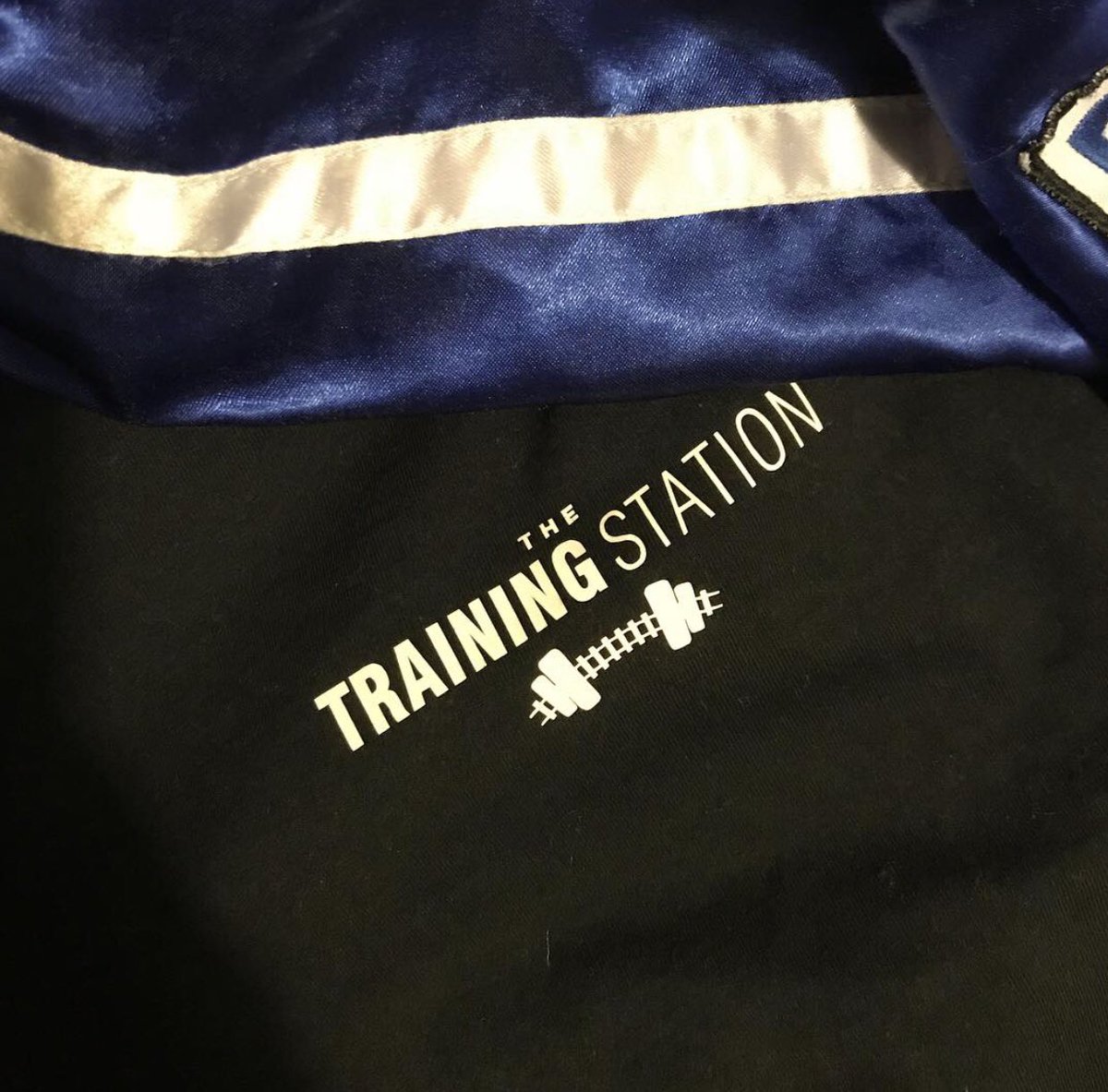 pmgd_'s tweet photo. Important for the creative mind to get in some exercise & change of scene - enjoying being back at Muay Thai at The Training Station.. some sweaty gear tonight ft. the logo designed by pmgd a few years ago 👊🏻 #pmgd #graphicdesign #logo #trainingstation #muaythai #fitbodyfitmind https://t.co/2WmP5jrSrM