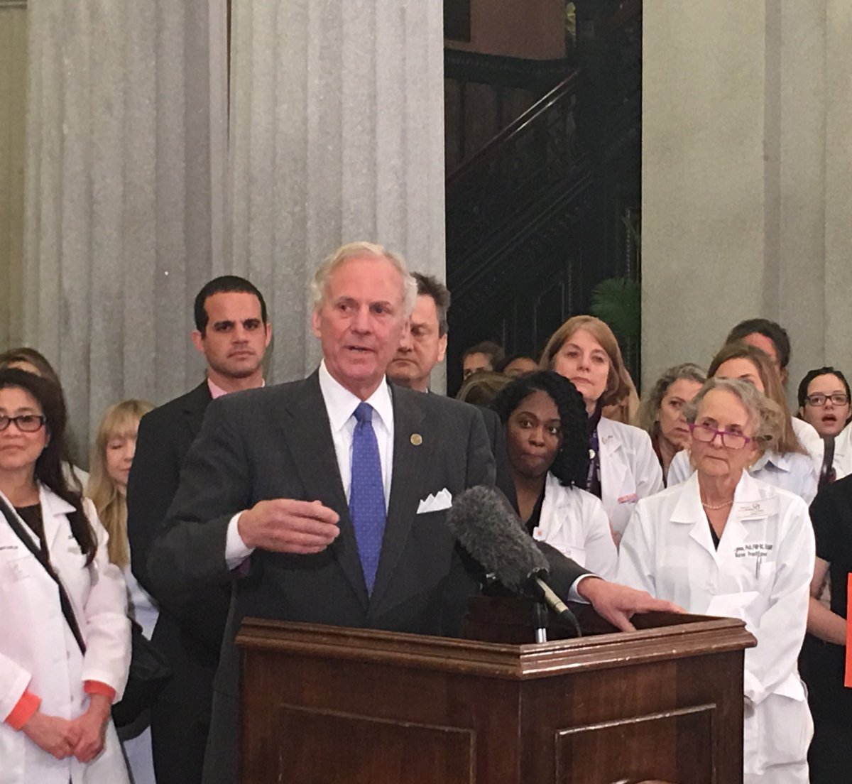 DEANUSCNURSING's tweet photo. This is a big moment for SC and important to our citizens Gov McMaster. #supportNPs. @UofSCNursing https://t.co/gnJFfgG6Dg