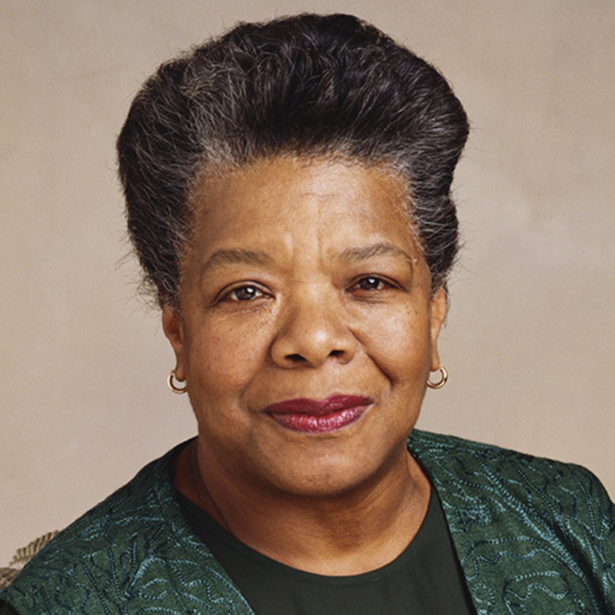 Leadersof_2Day's tweet photo. Maya Angelou used her gift of poetry as an outlet to combat civil rights issues.  However, she also organized alongside Dr. King, Malcolm X, &amp; more! “History, despite its wrenching pain, cannot be unlived, but if faced with courage, need not be lived again” ✊🏾#BlackHistoryMonth https://t.co/QxrPMpJVfs
