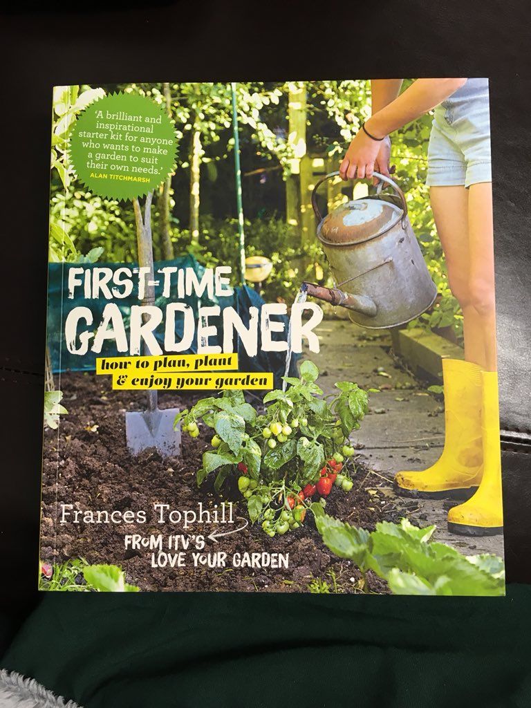 Absolutely in love with this book, and with Frances Tophill. One of my gardening heroes!! 💚😮
#francestophill #gardening #firsttimegardener #books