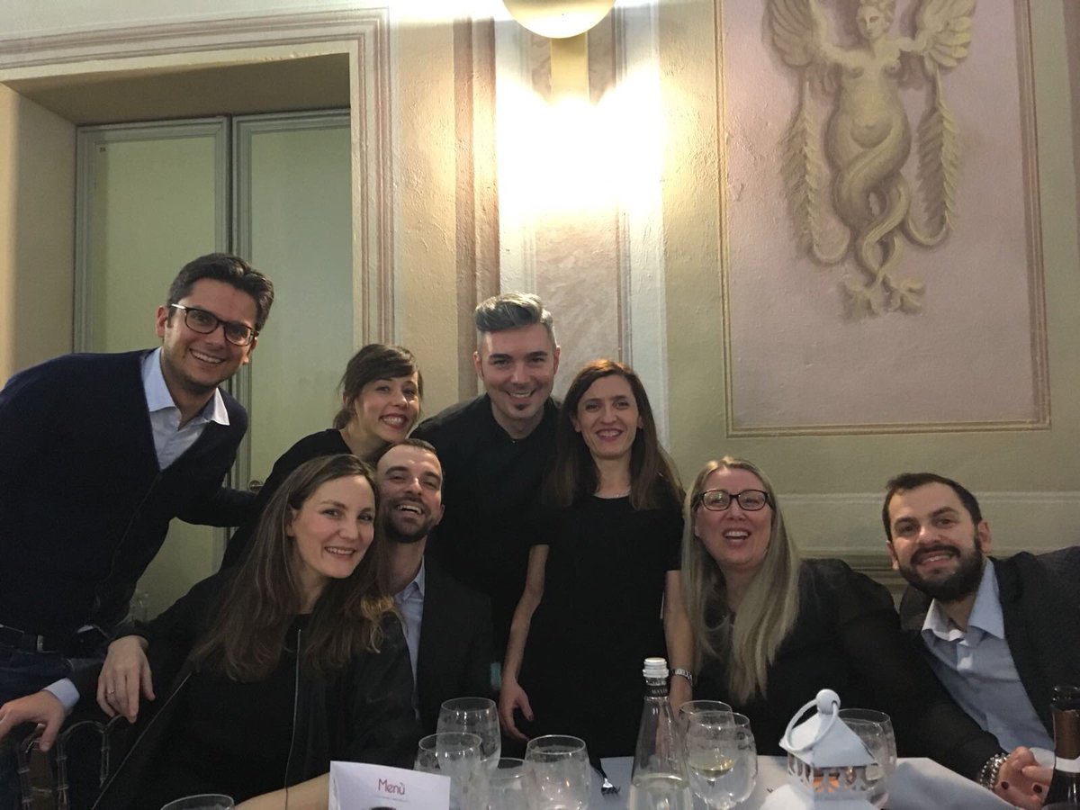 illumia's tweet photo. Contenti di aver conosciuto lo chef @CheFacchini. Grazie di essere passato a salutarci!
#cenasolidale8x8 https://t.co/wv2djt3IU4