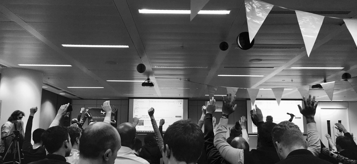 gaurikangai's tweet photo. The Power Pose: 🙌🏻🙌🙌🏾
#AmyCuddy #blockchainbeginners
@ODEM_IO @BeardOnTheBlock @BchainBeginners @KennyLog_ins @medical_chain https://t.co/YMNOtSBLv1