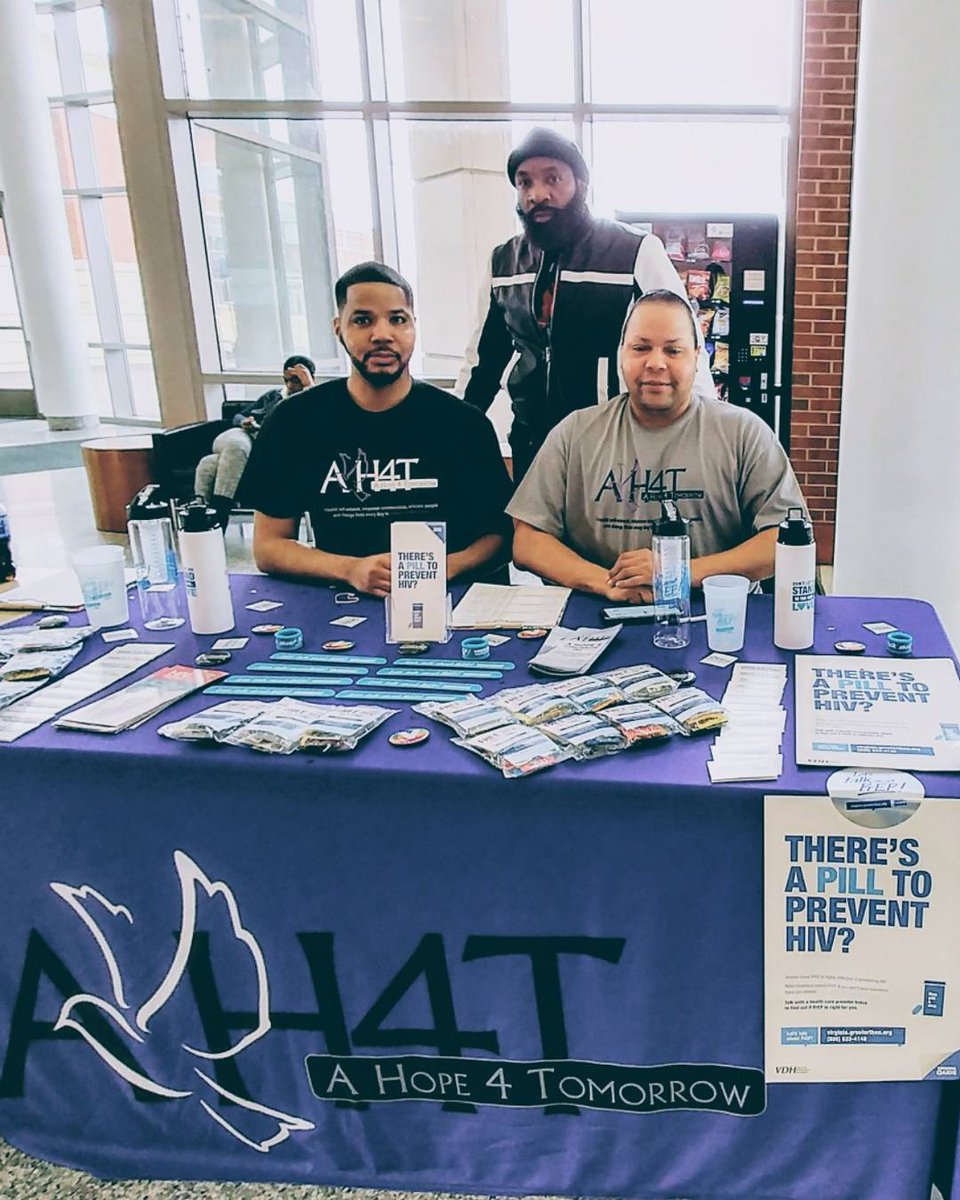msmlivesmatter1's tweet photo. AH4T outreach team recognizing National Black HIV/AIDS Awareness Day @ Norfolk State University. #NBHAAD #HIV #AIDS https://t.co/8fBo88JYD3