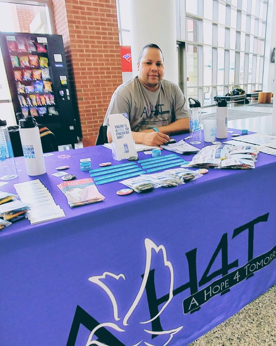 msmlivesmatter1's tweet photo. AH4T outreach team recognizing National Black HIV/AIDS Awareness Day @ Norfolk State University. #NBHAAD #HIV #AIDS https://t.co/8fBo88JYD3